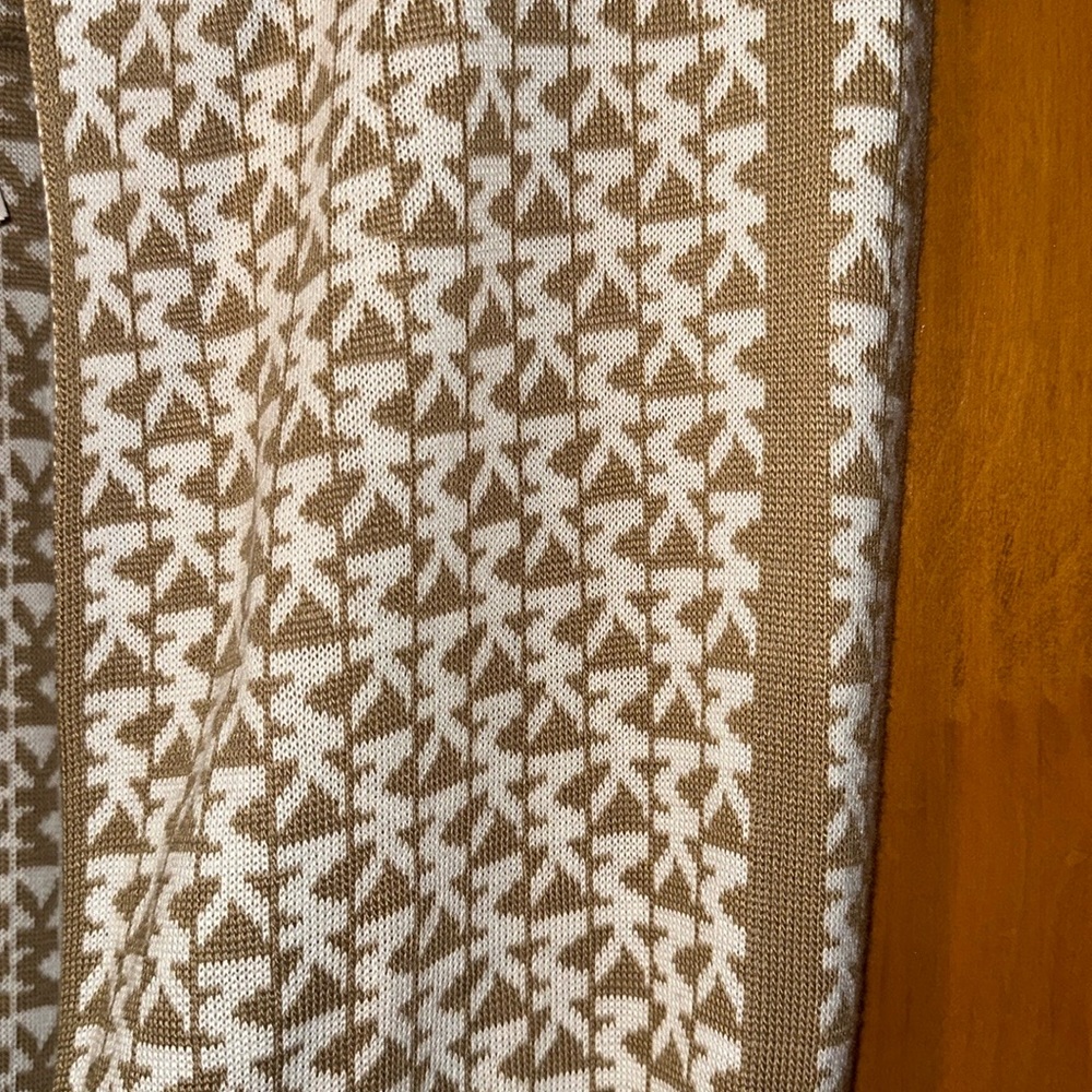 MK scarf! Tan and white